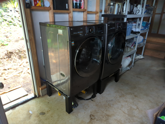 photo of the washer and dryer atop their new pedestals