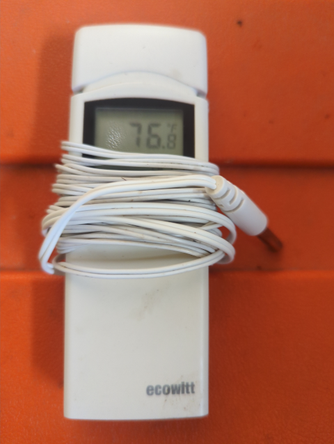 photo of an Ecowitt wireless temperature probe